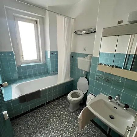 Einfach Und Geschmackvoll, 4 Zimmer Davos