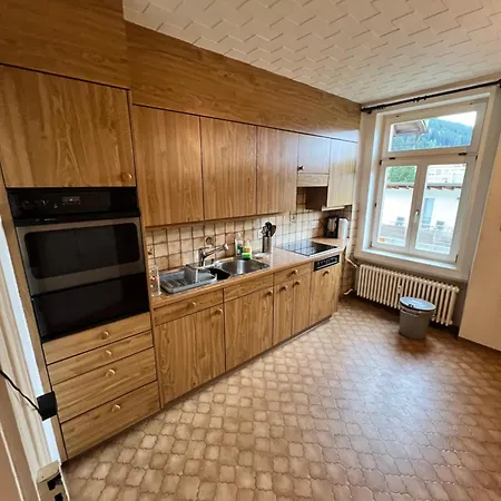 Einfach Und Geschmackvoll, 4 Zimmer Lejlighed *